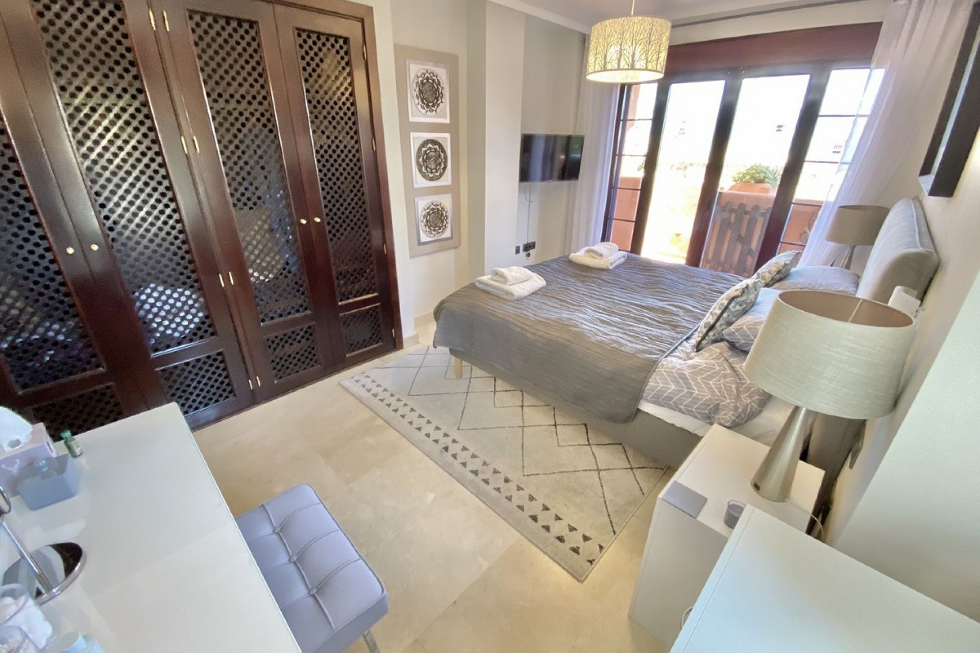 Resale - apartment - Marbella - Elviria