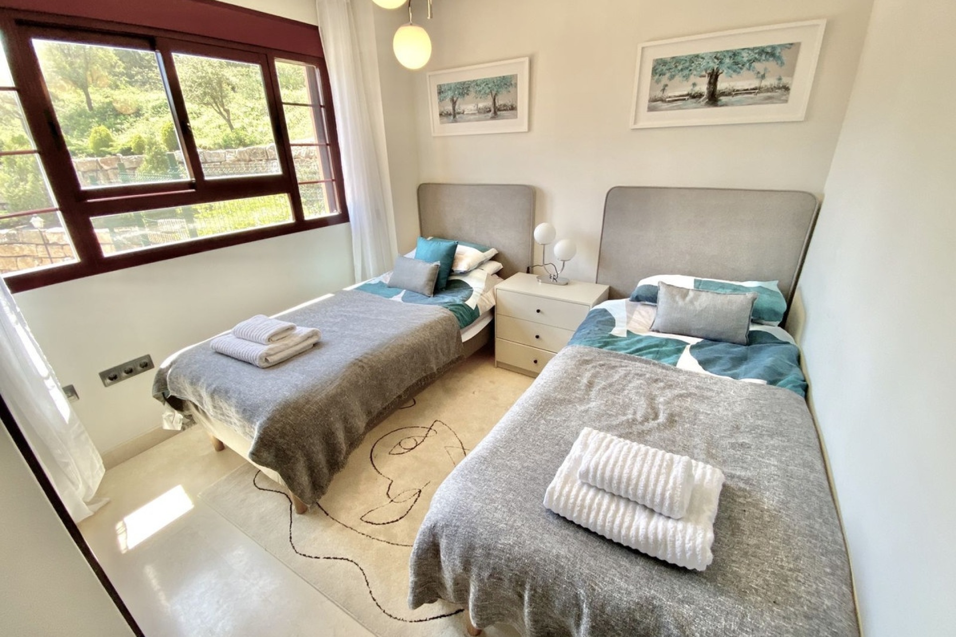 Resale - apartment - Marbella - Elviria