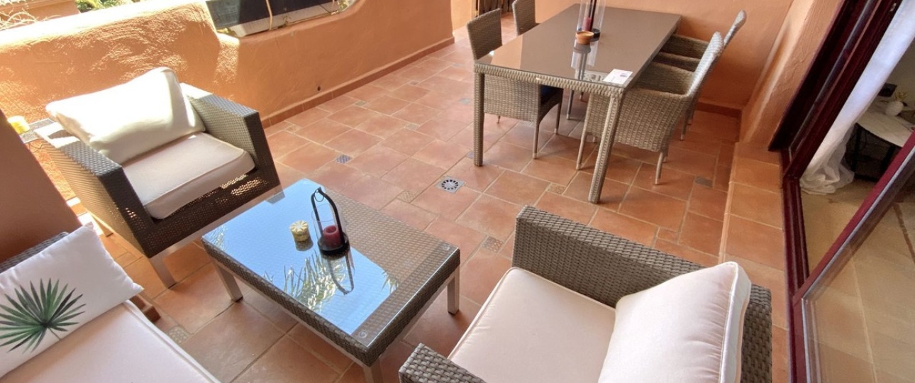 Resale - apartment - Marbella - Elviria