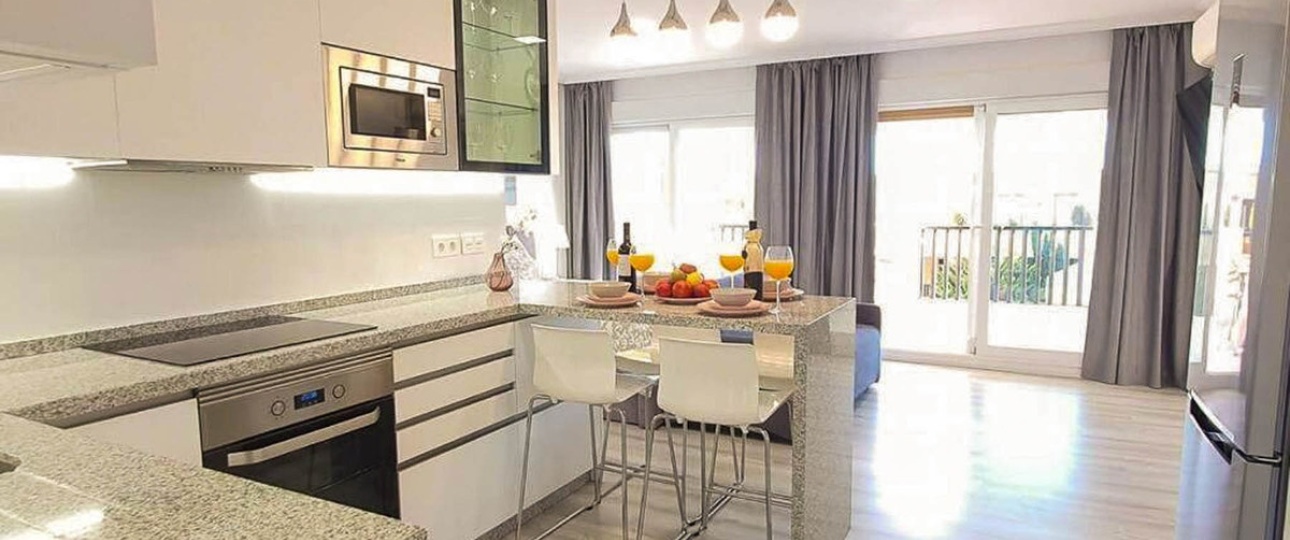 Resale - apartment - Marbella - Elviria