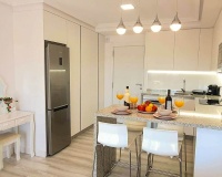 Resale - apartment - Marbella - Elviria