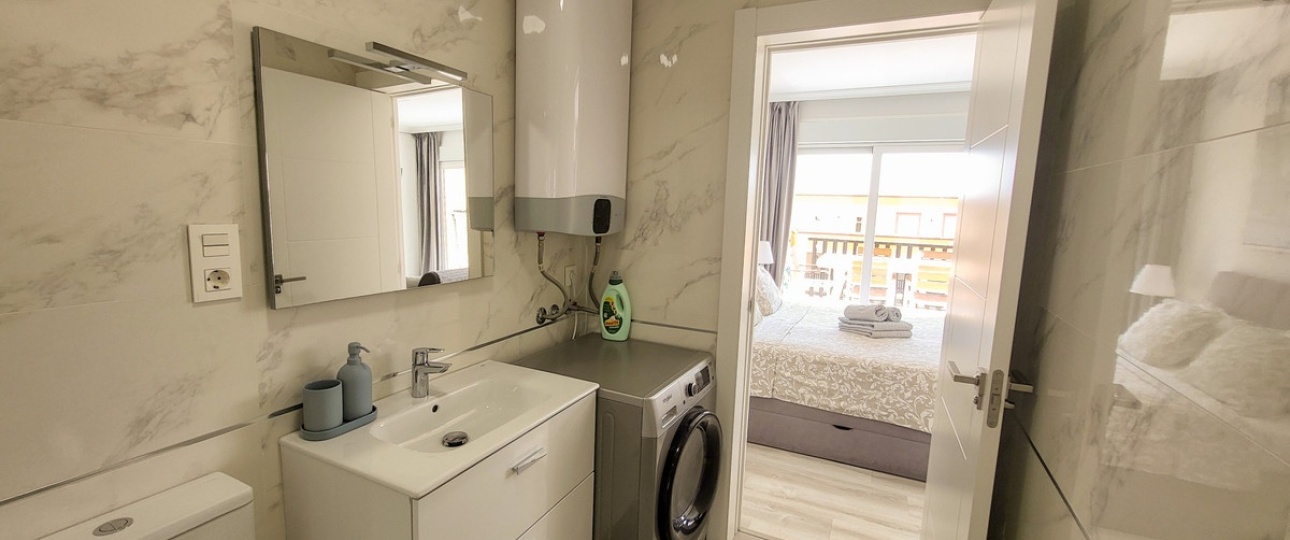 Resale - apartment - Marbella - Elviria