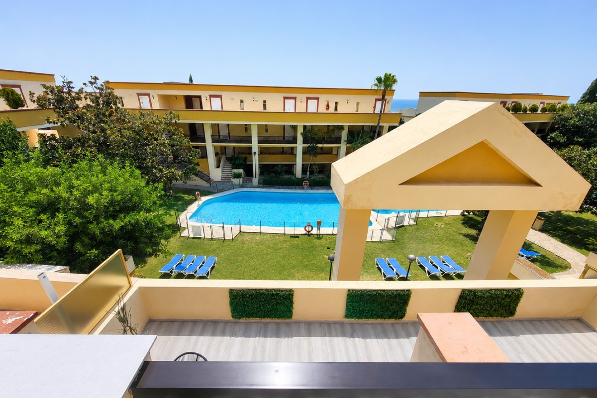 Resale - apartment - Marbella - Elviria