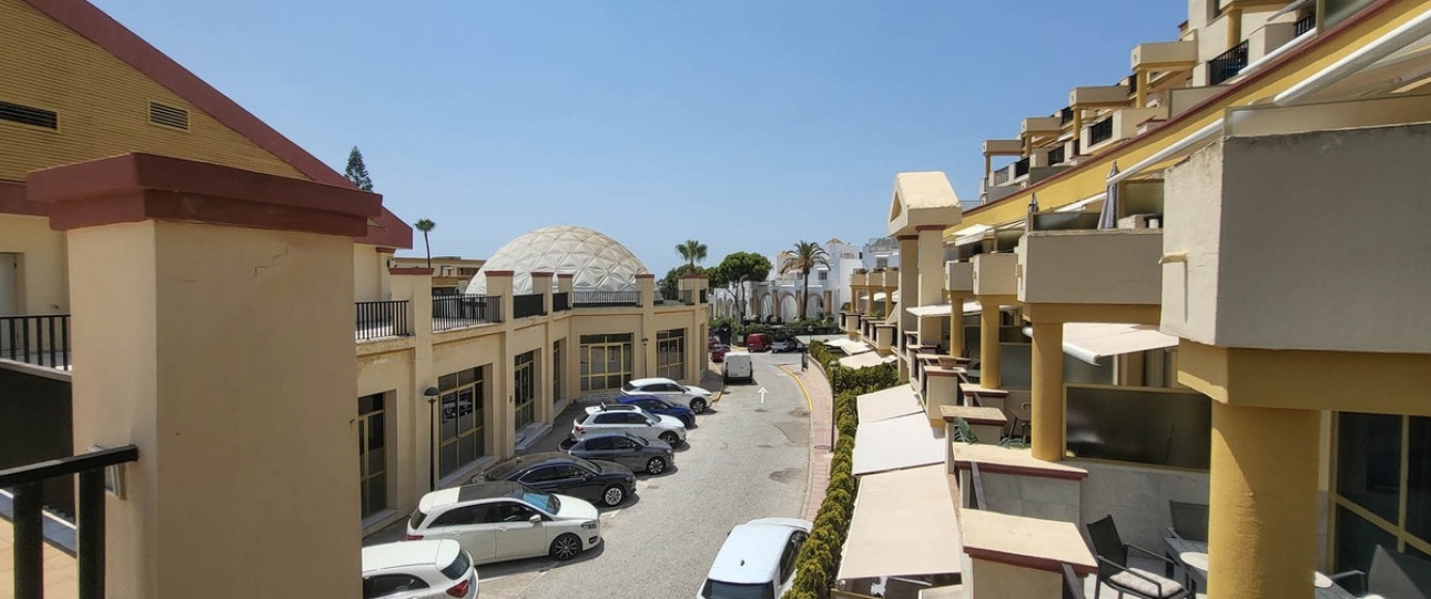 Resale - apartment - Marbella - Elviria