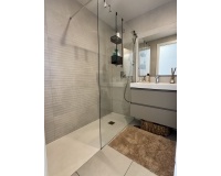 Resale - apartment - Marbella - Elviria