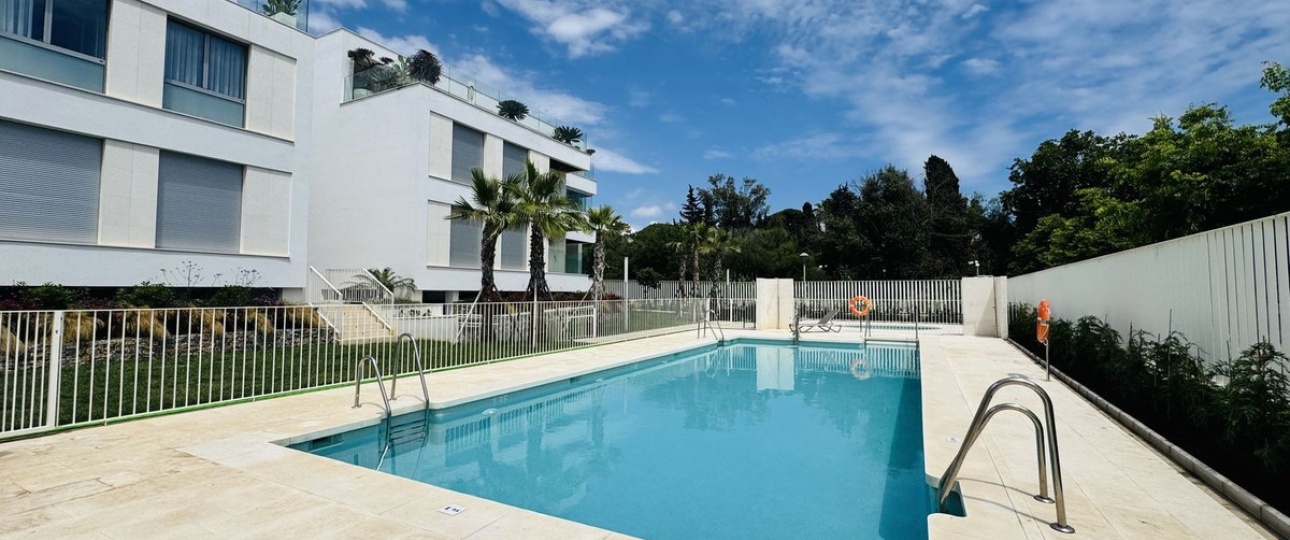 Resale - apartment - Marbella - Elviria