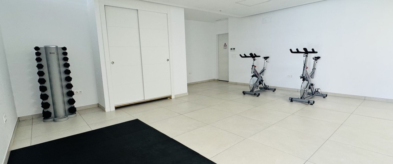 Resale - apartment - Marbella - Elviria