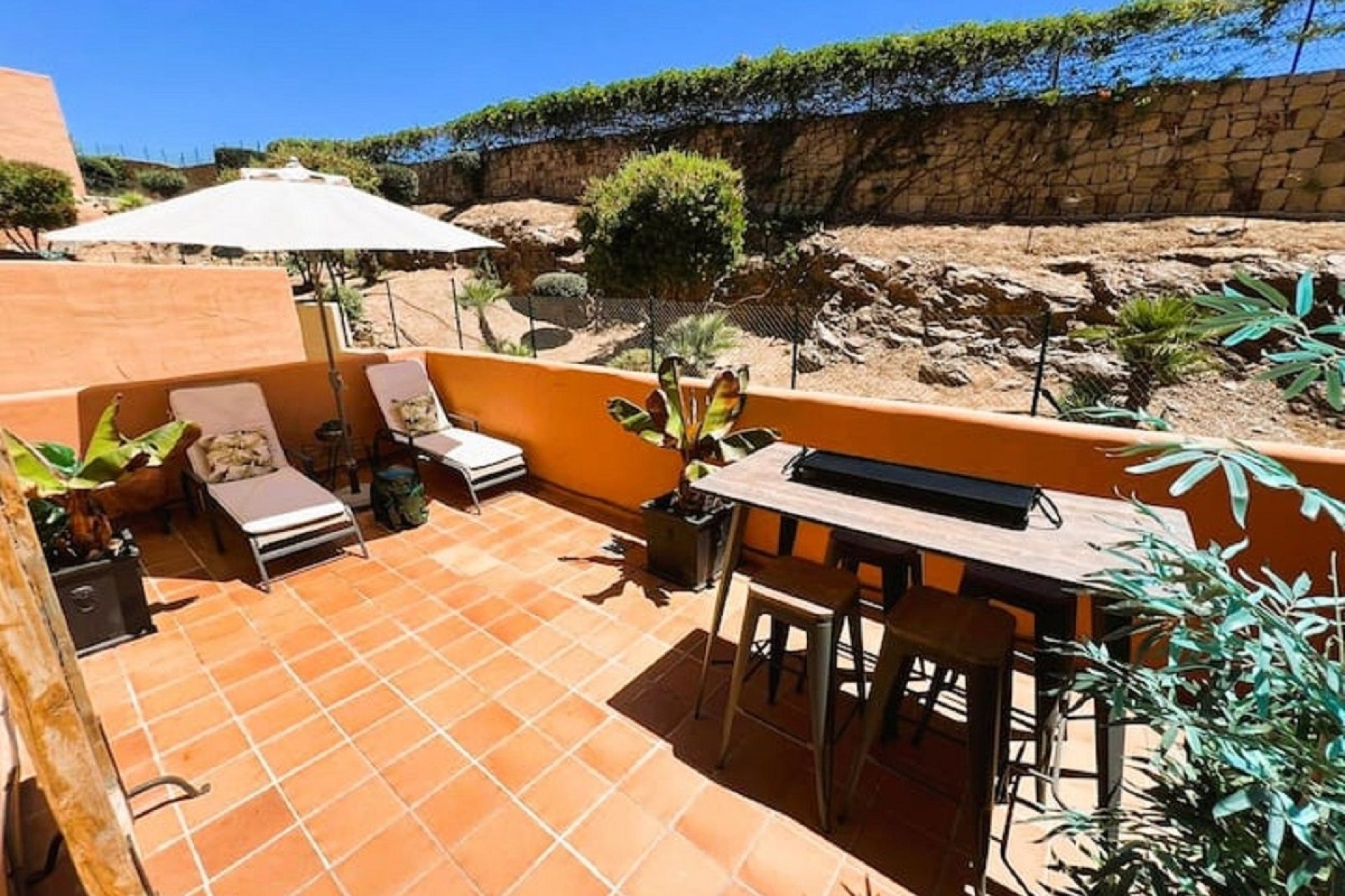 Resale - apartment - Marbella - Elviria