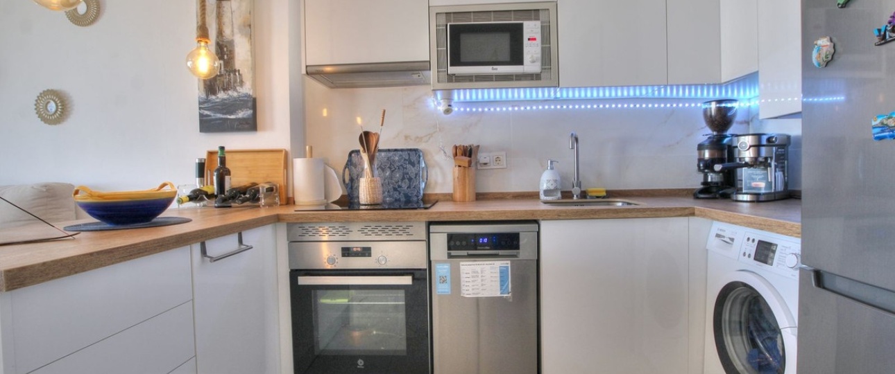 Resale - apartment - Marbella - Elviria