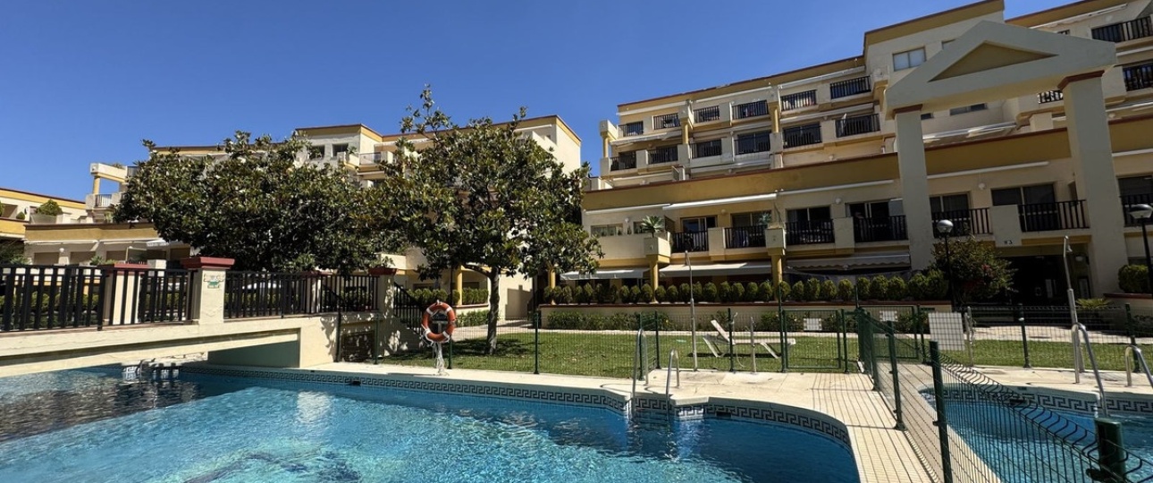 Resale - apartment - Marbella - Elviria
