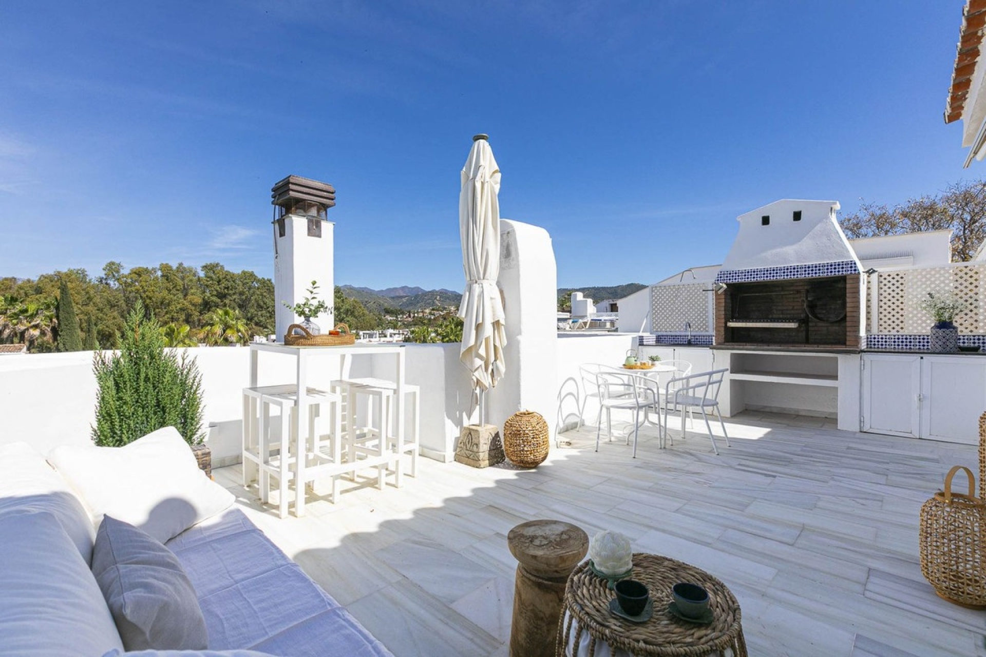 Resale - apartment - Marbella - Elviria