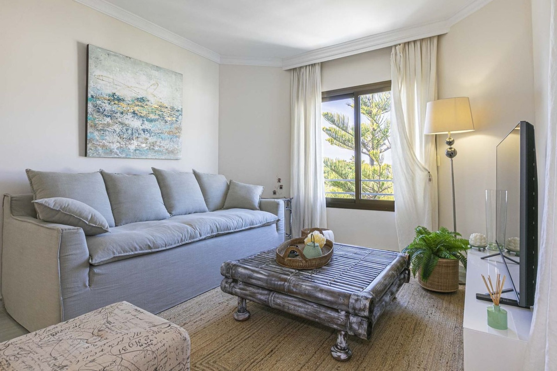 Resale - apartment - Marbella - Elviria