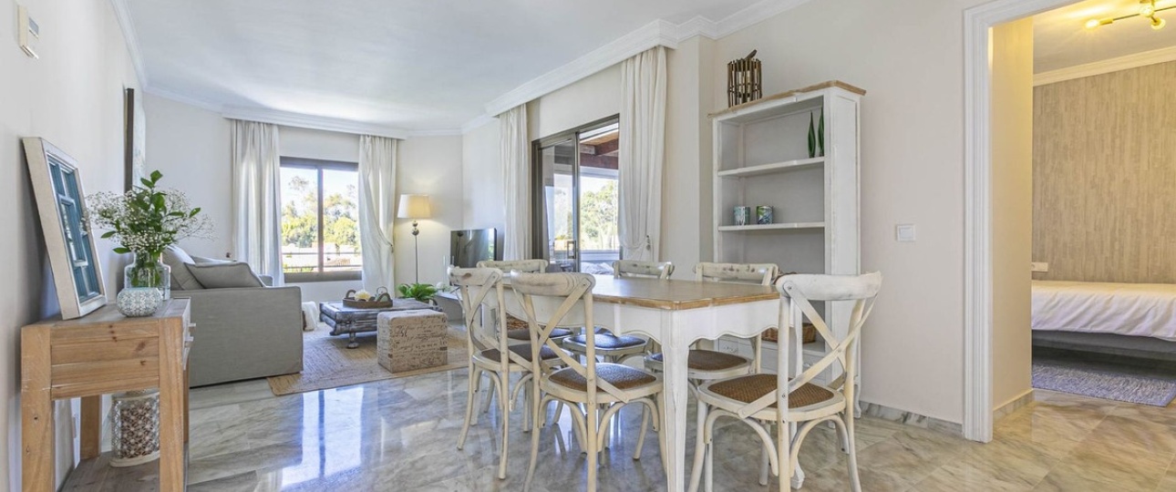 Resale - apartment - Marbella - Elviria