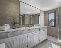 Resale - apartment - Marbella - Elviria
