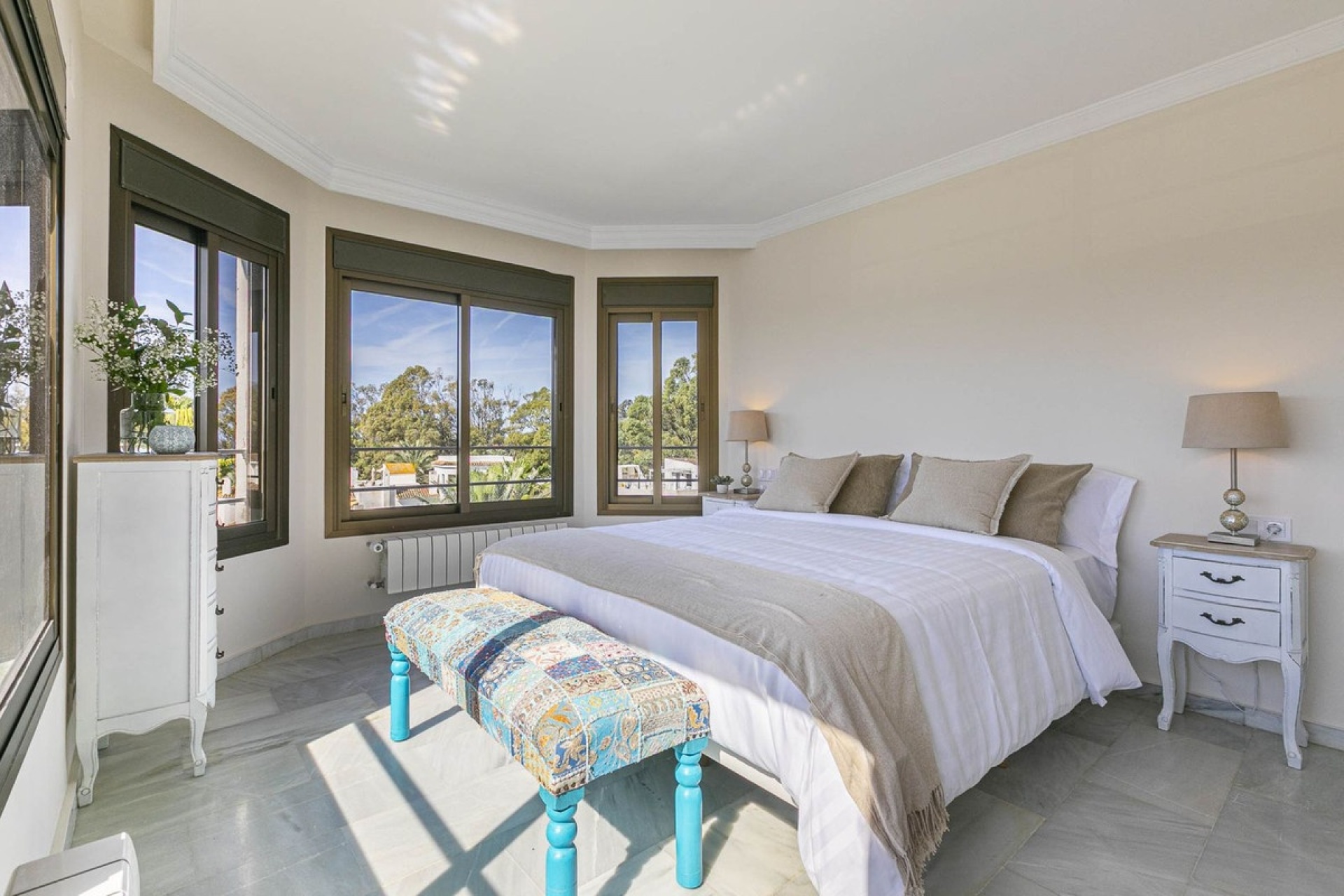 Resale - apartment - Marbella - Elviria