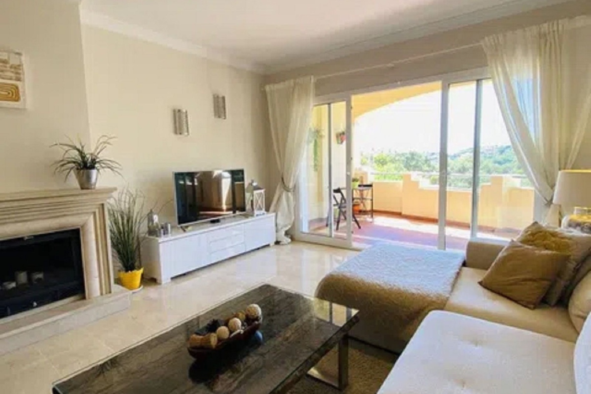 Resale - apartment - Marbella - Elviria