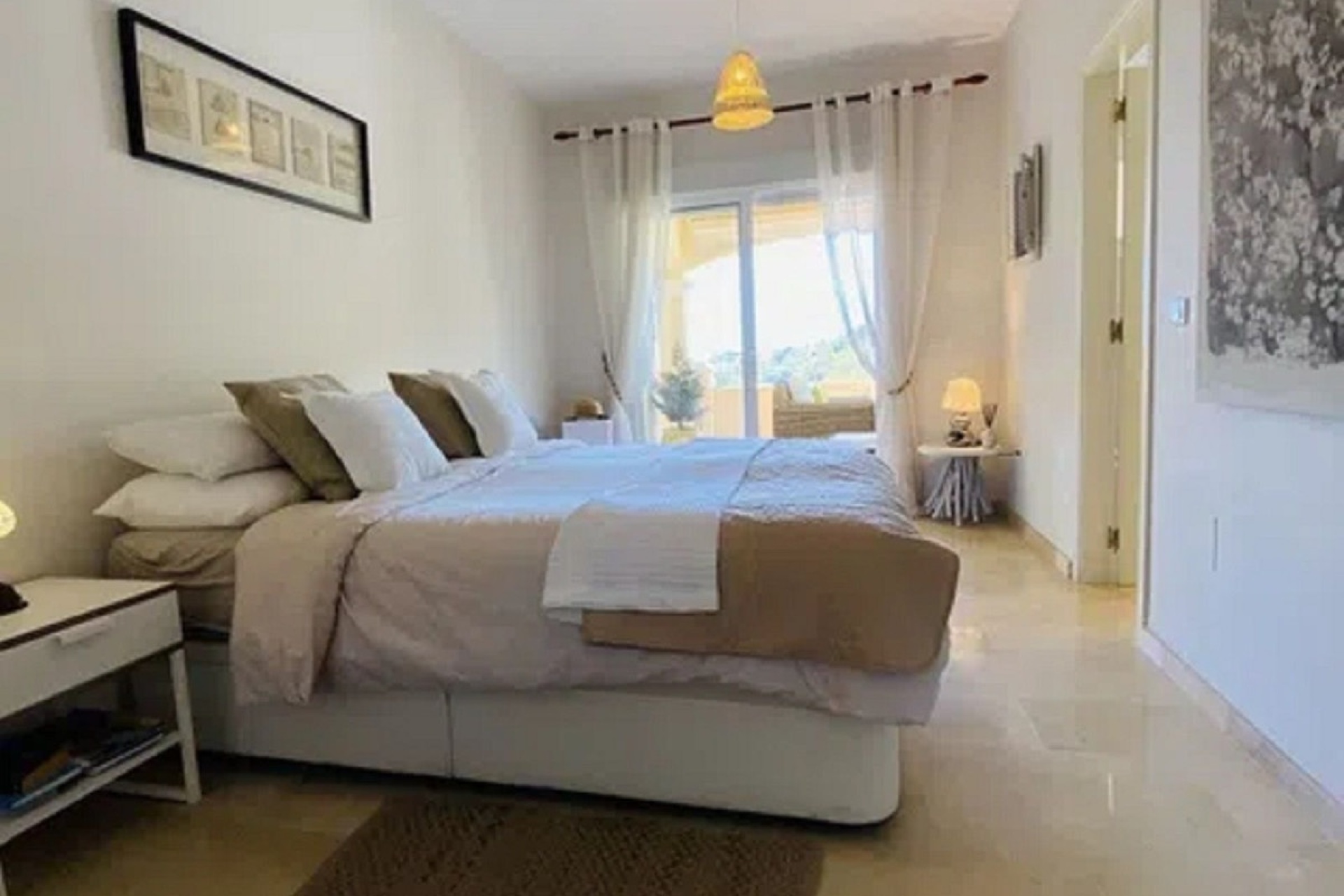 Resale - apartment - Marbella - Elviria