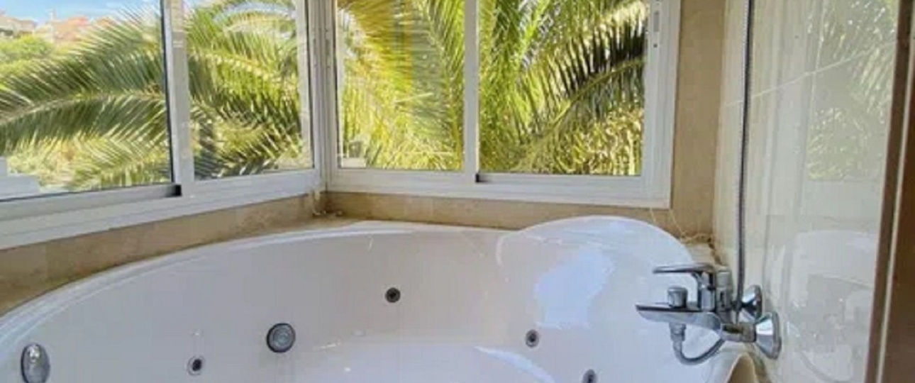 Resale - apartment - Marbella - Elviria