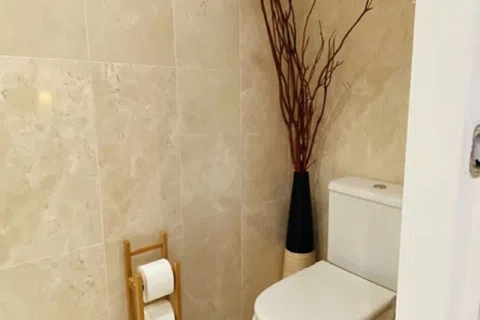 Resale - apartment - Marbella - Elviria