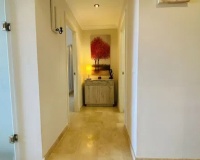 Resale - apartment - Marbella - Elviria
