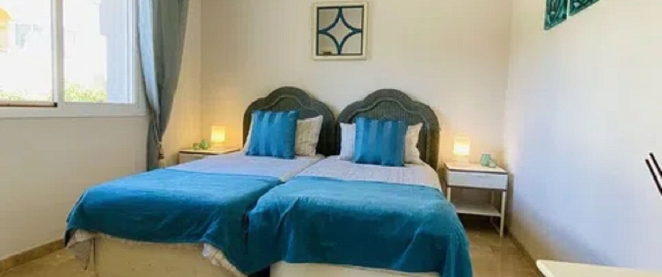 Resale - apartment - Marbella - Elviria