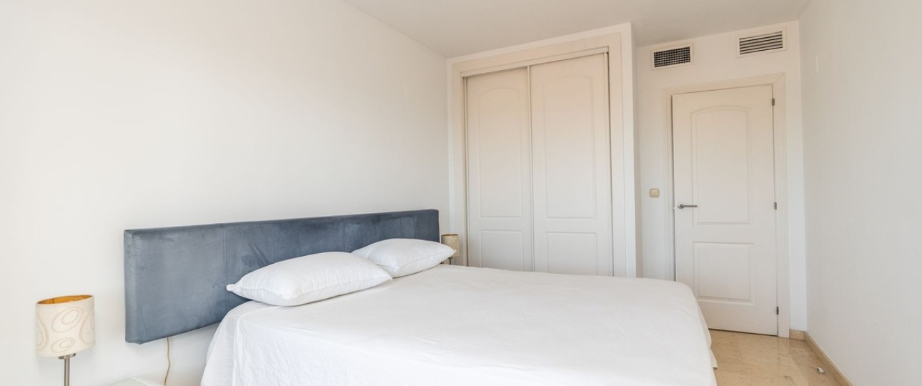Resale - apartment - Marbella - Elviria