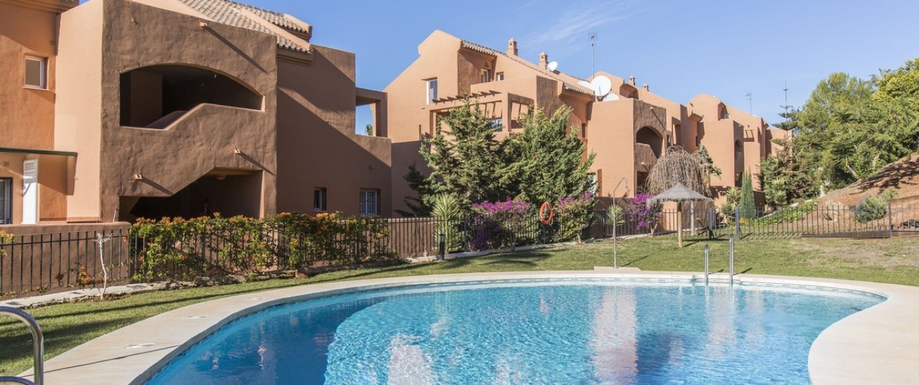 Resale - apartment - Marbella - Elviria