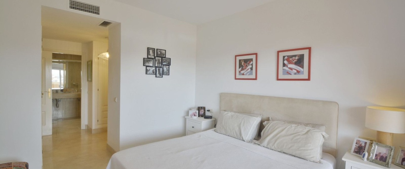 Resale - apartment - Marbella - Elviria