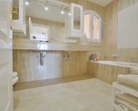 Resale - apartment - Marbella - Elviria