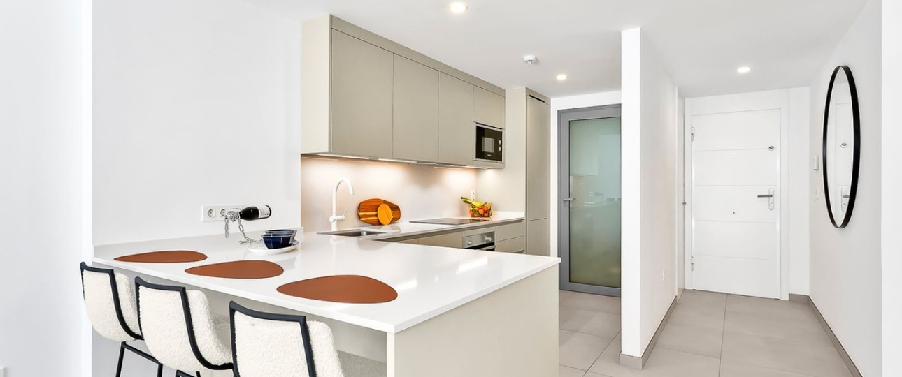 Resale - apartment - Marbella - Elviria