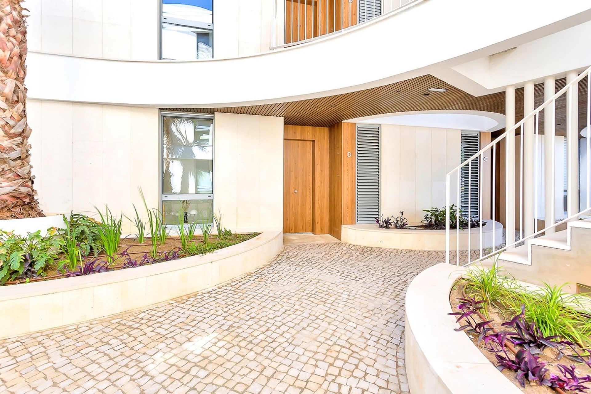 Resale - apartment - Marbella - Elviria