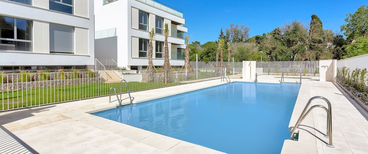 Resale - apartment - Marbella - Elviria