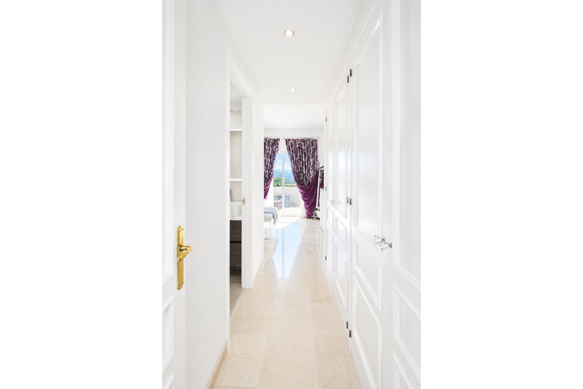 Resale - apartment - Marbella - Elviria