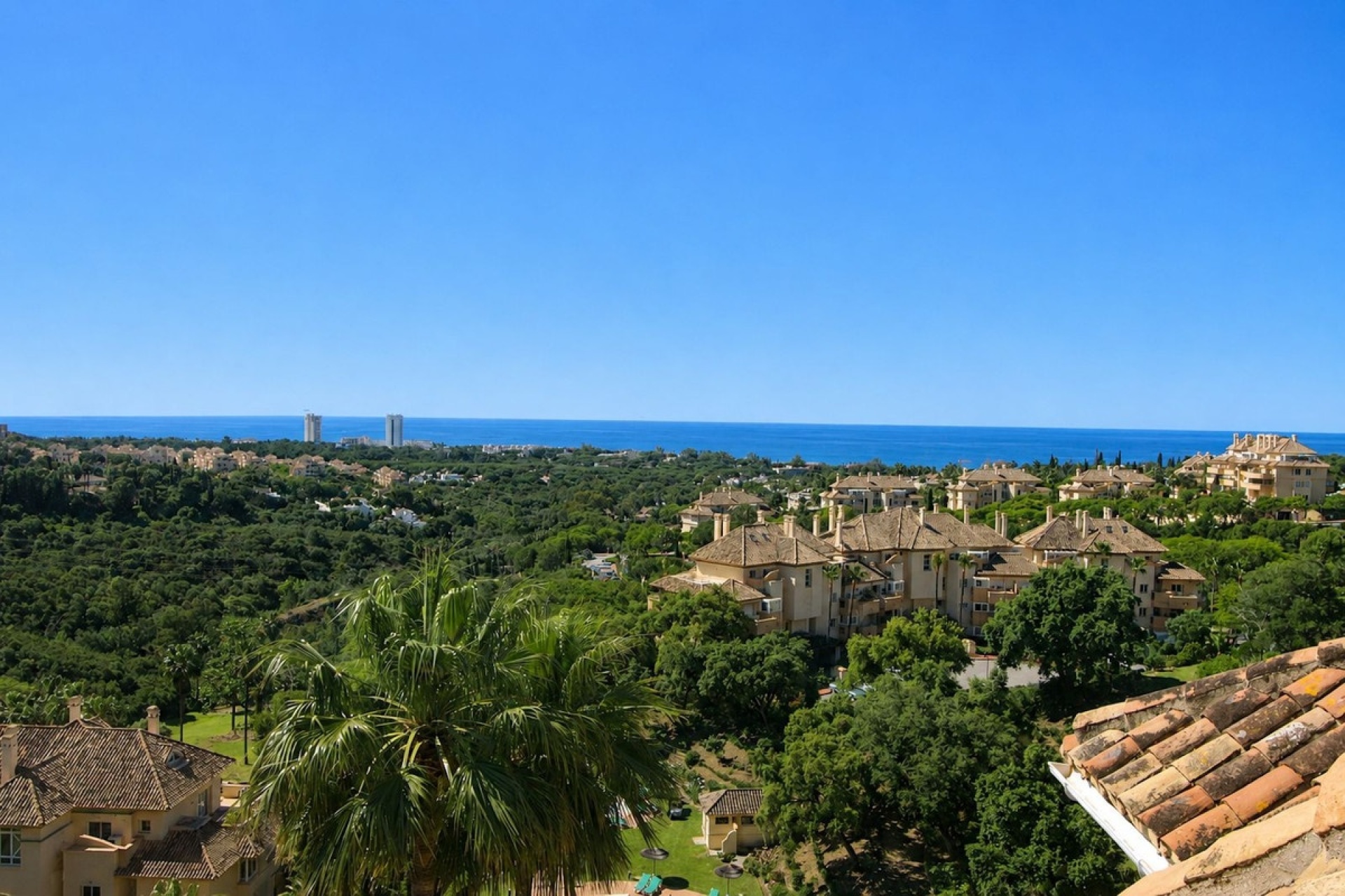 Resale - apartment - Marbella - Elviria