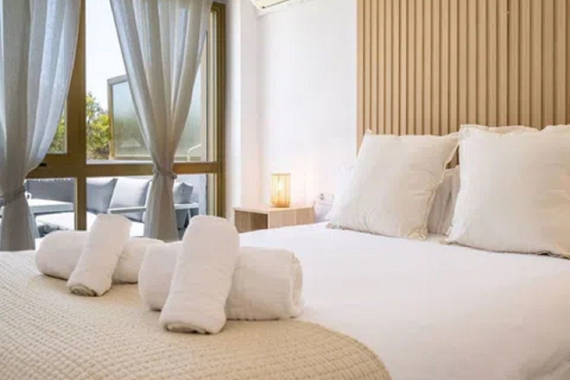 Resale - apartment - Marbella - Elviria