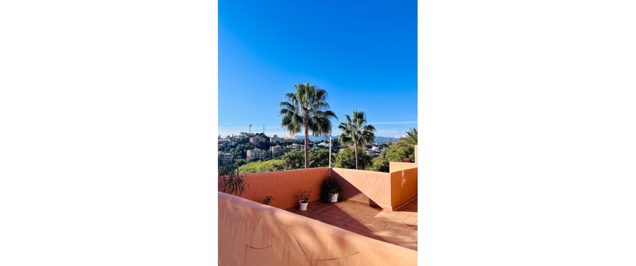 Resale - apartment - Marbella - Elviria