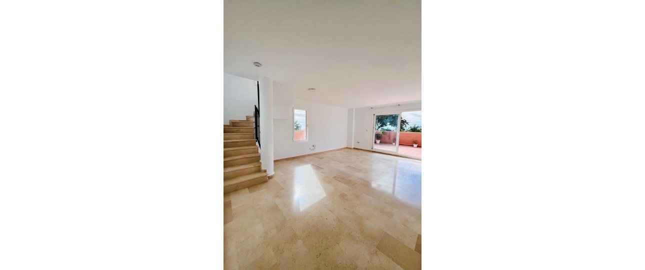 Resale - apartment - Marbella - Elviria