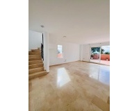 Resale - apartment - Marbella - Elviria