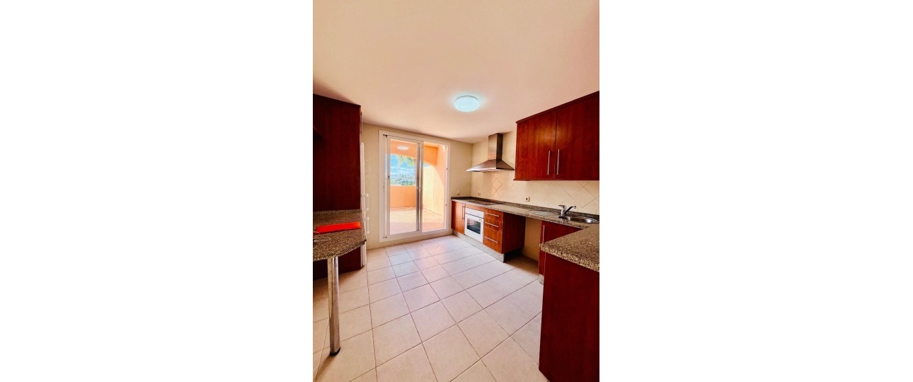 Resale - apartment - Marbella - Elviria