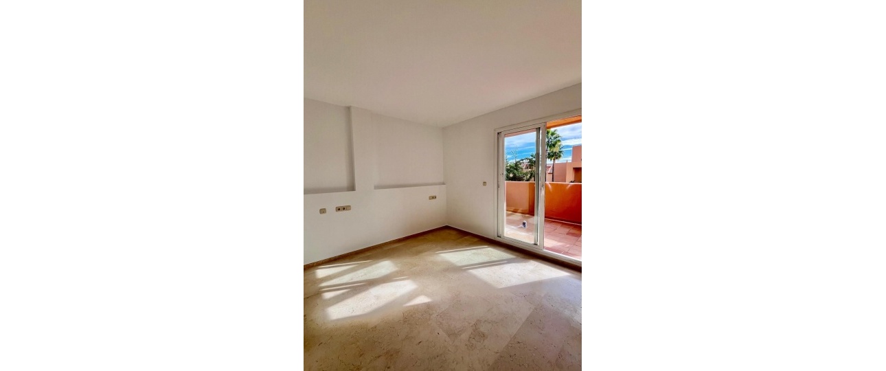 Resale - apartment - Marbella - Elviria