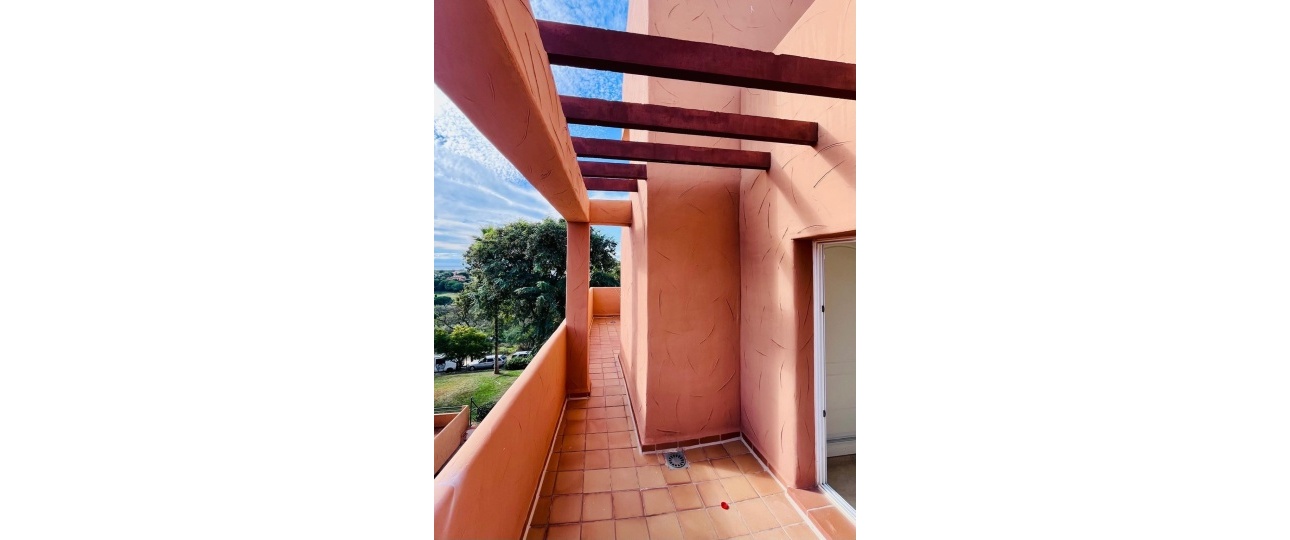 Resale - apartment - Marbella - Elviria