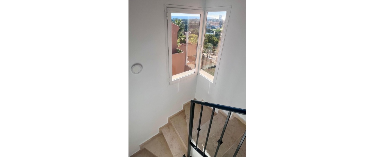 Resale - apartment - Marbella - Elviria
