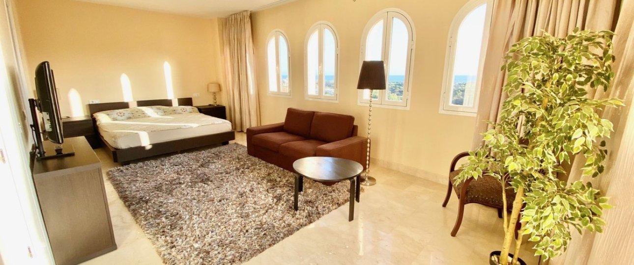 Resale - apartment - Marbella - Elviria