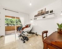 Resale - apartment - Marbella - Elviria