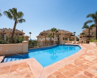 Resale - apartment - Marbella - Elviria