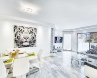 Resale - apartment - Marbella - Elviria
