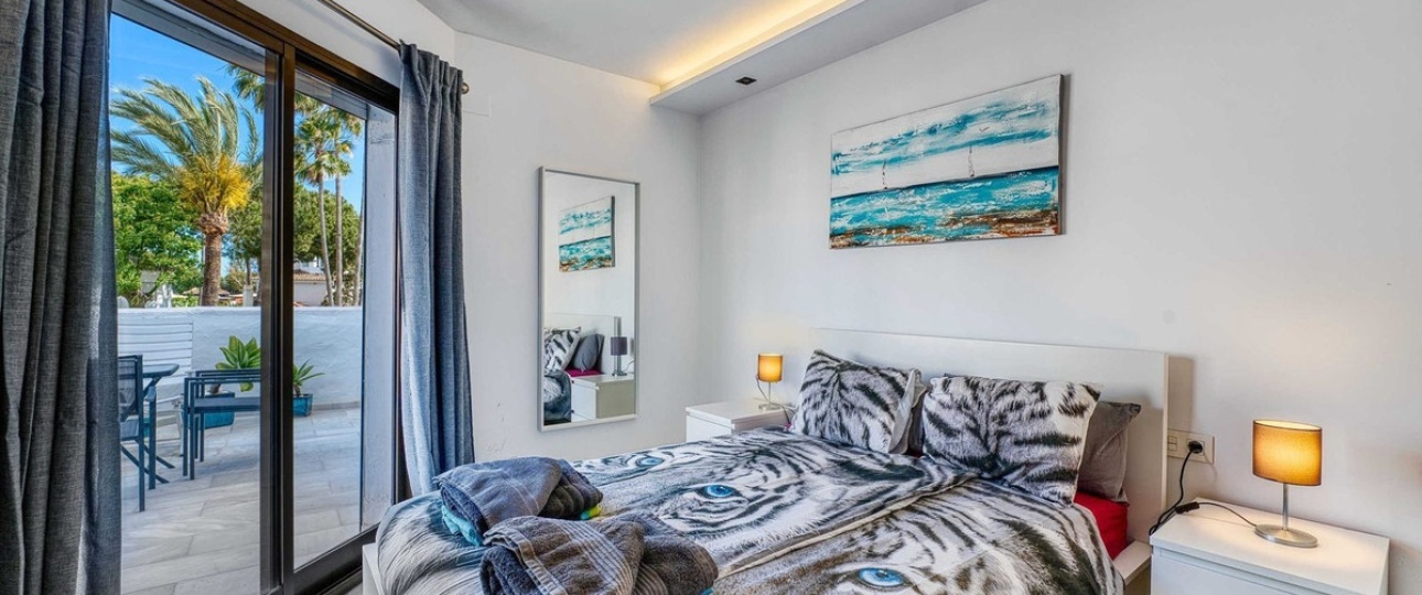 Resale - apartment - Marbella - Elviria
