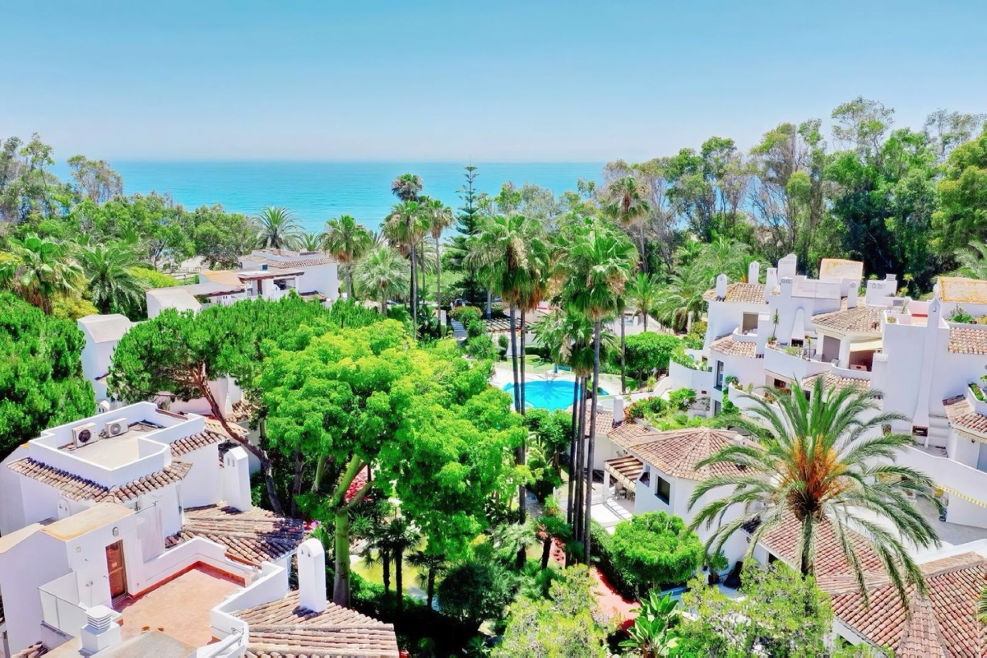 Resale - apartment - Marbella - Elviria