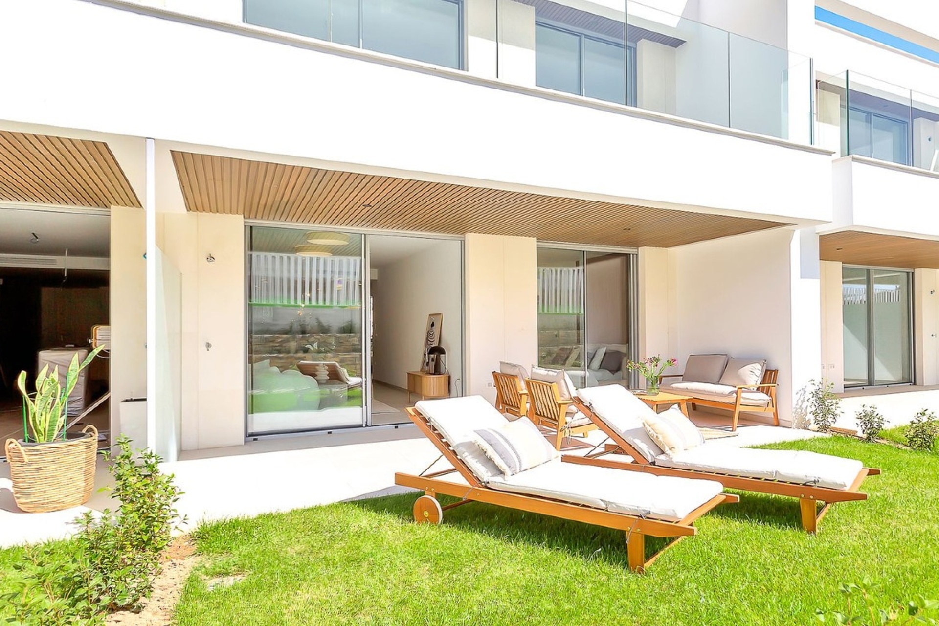 Resale - apartment - Marbella - Elviria