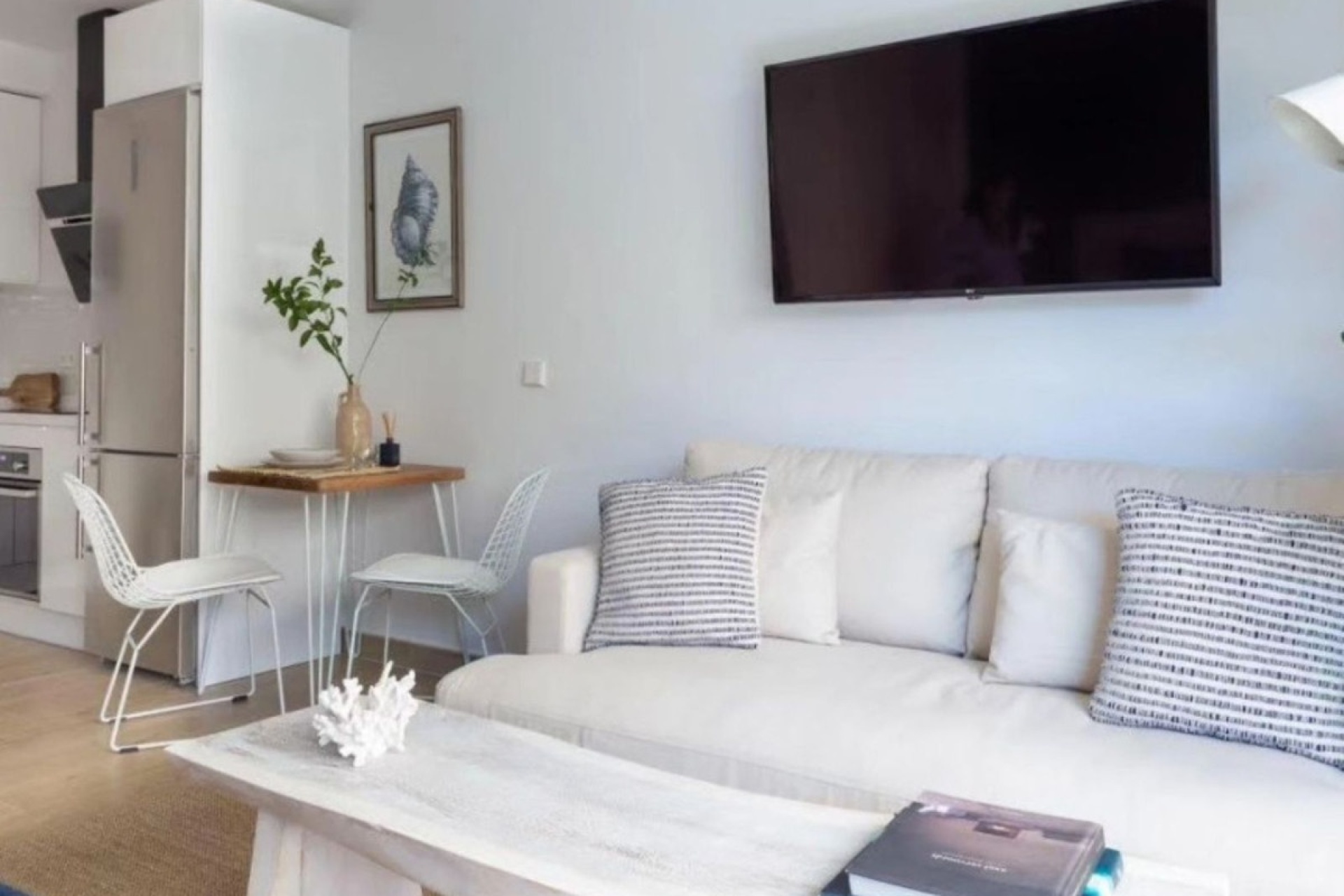Resale - apartment - Marbella - Elviria